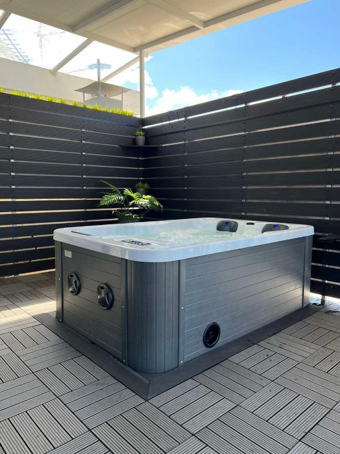 Loft Spa Greece - Enjoy Our Jacuzzi Kalamata Ngoại thất bức ảnh