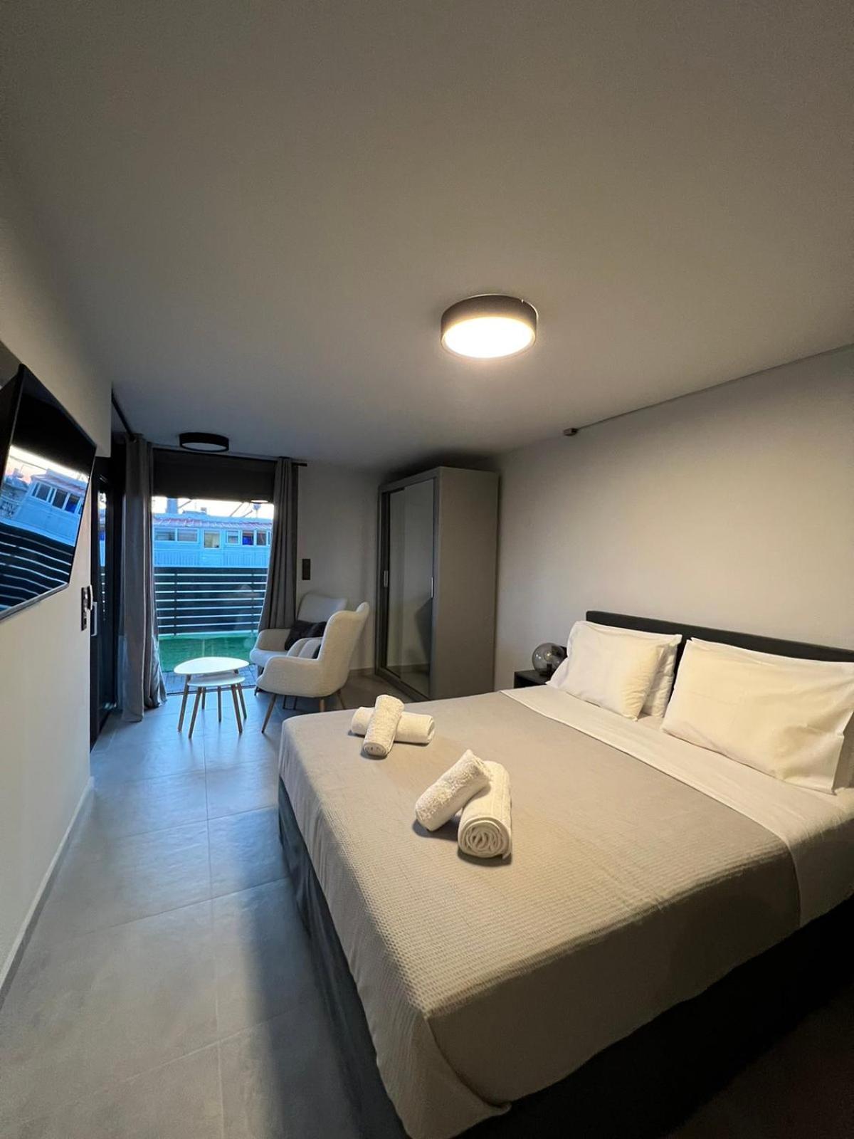 Loft Spa Greece - Enjoy Our Jacuzzi Kalamata Ngoại thất bức ảnh